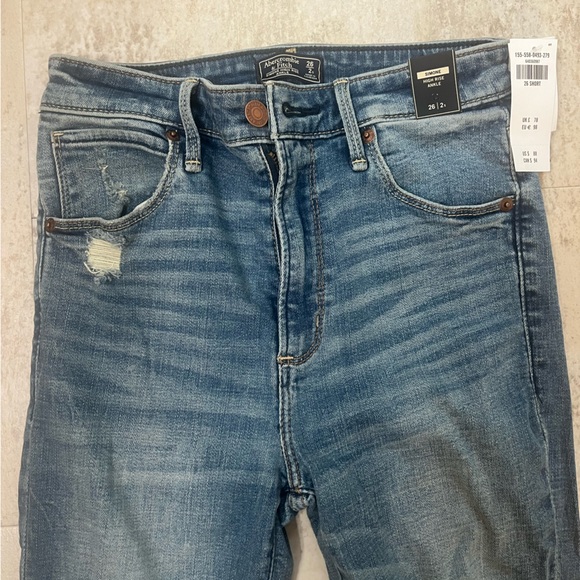 Abercrombie & Fitch Womens Jeans. Simone high rise ankle. NWT - Picture 2 of 7